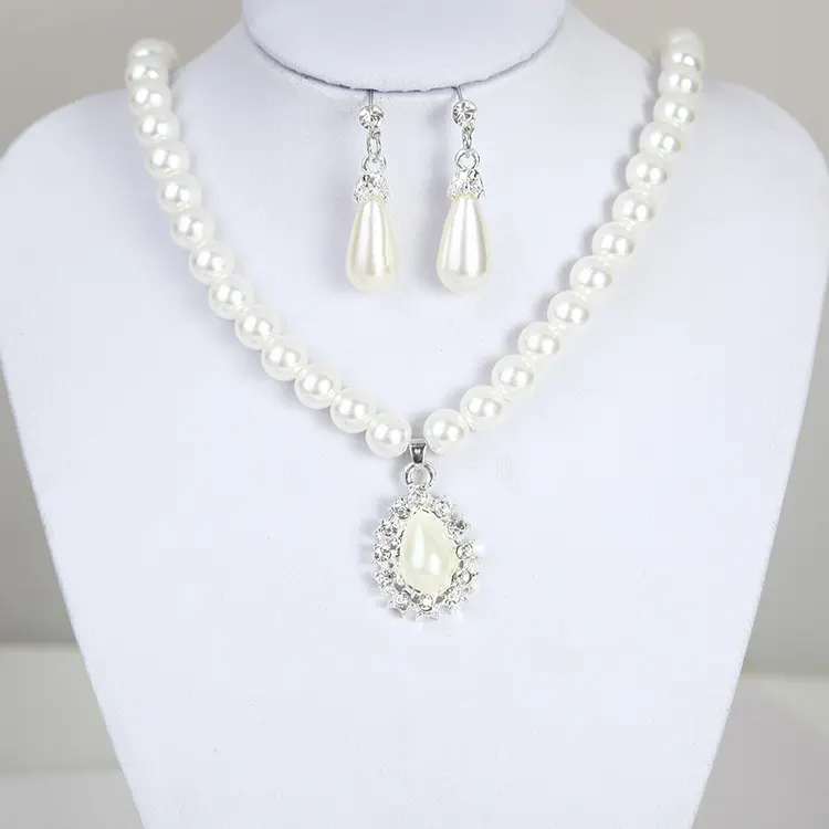 Pearl Necklace Set