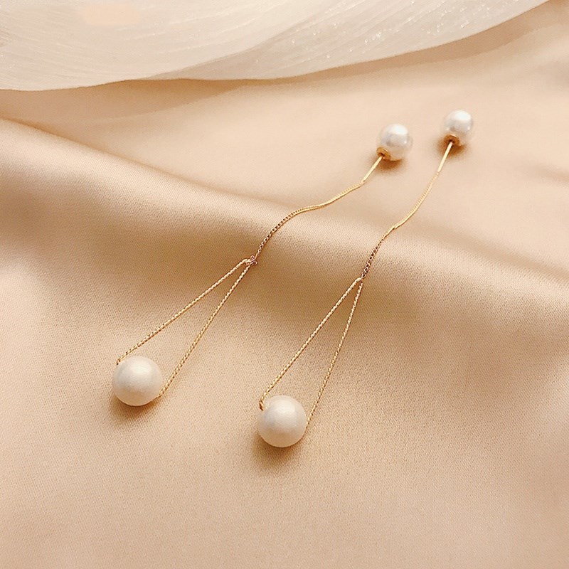 Pearl tassel earrings