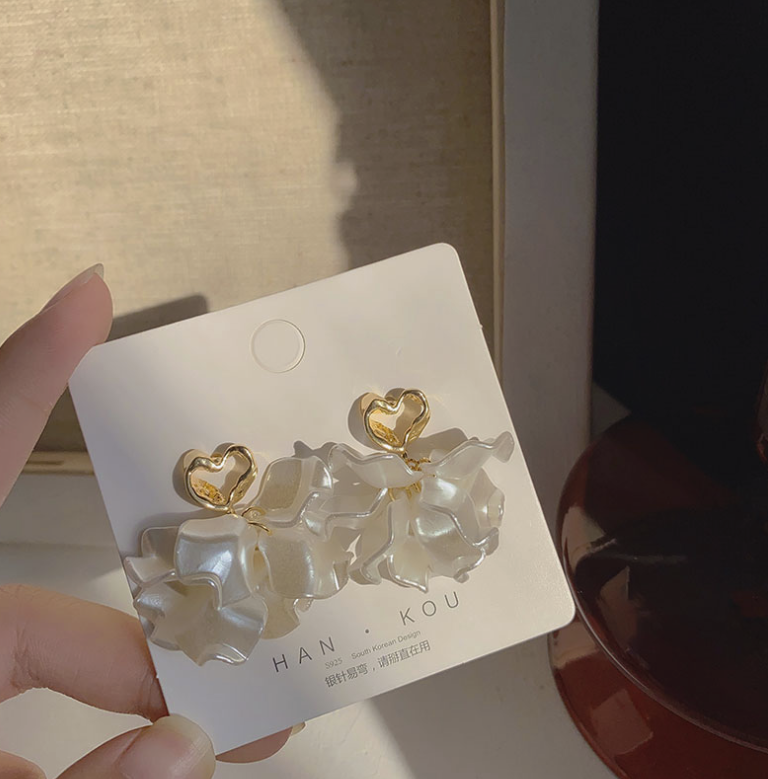 Shell flower earrings