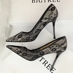 Pointed toe mesh hollow lace shoes - Black - View 1