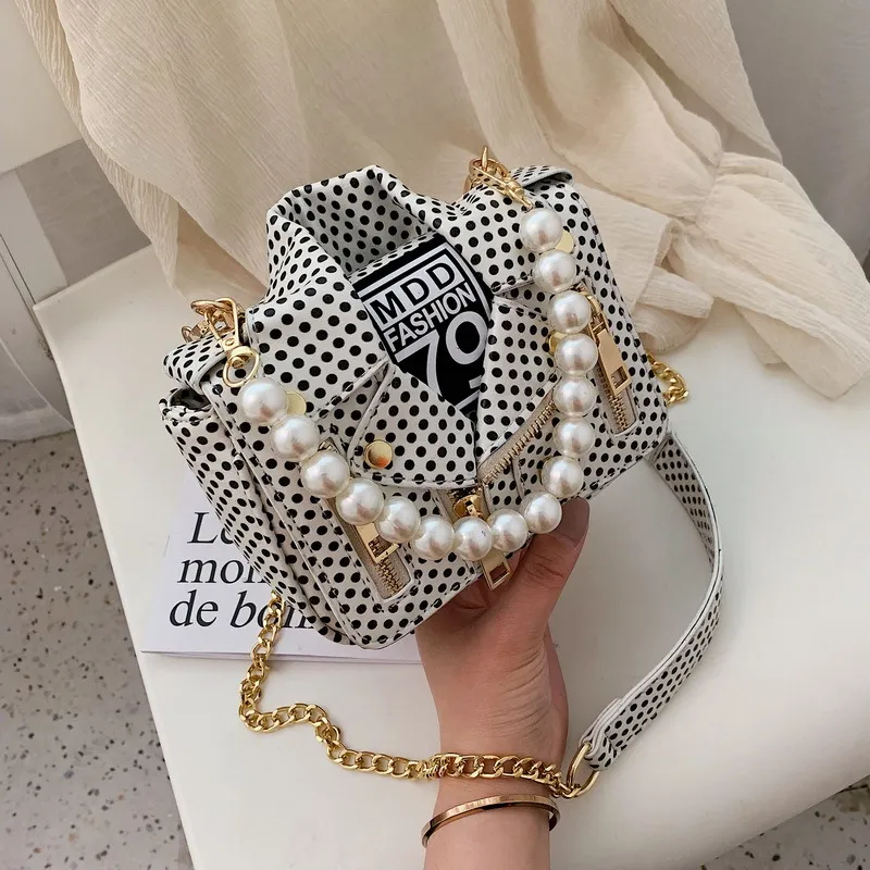 Clothes pearl handbag - White
