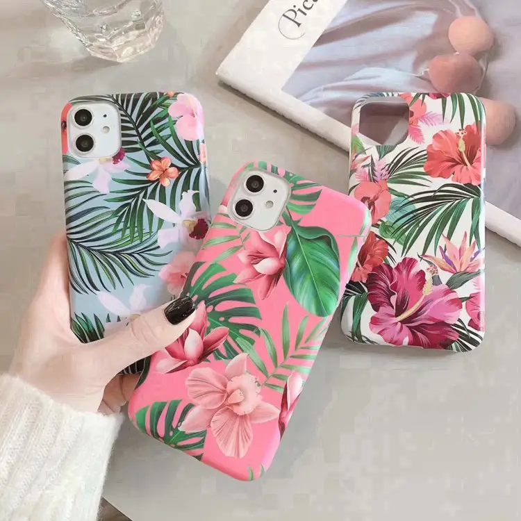 All-inclusive flower phone case