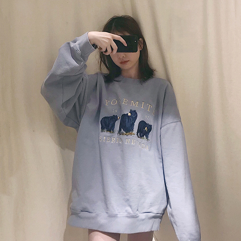 Embroidered polar bear loose BM sweater