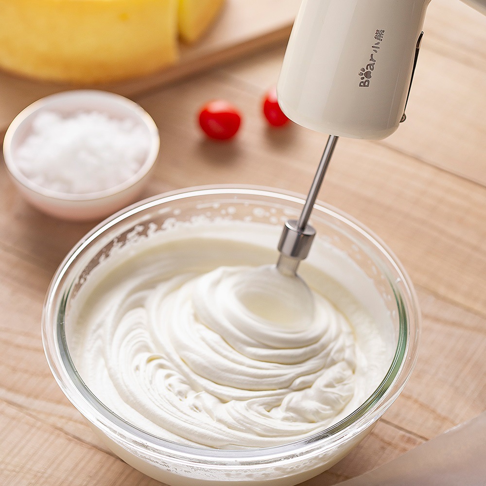 Rechargeable wireless handheld mini whisk