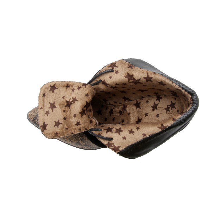 Pointed snake print booties with rubber sole