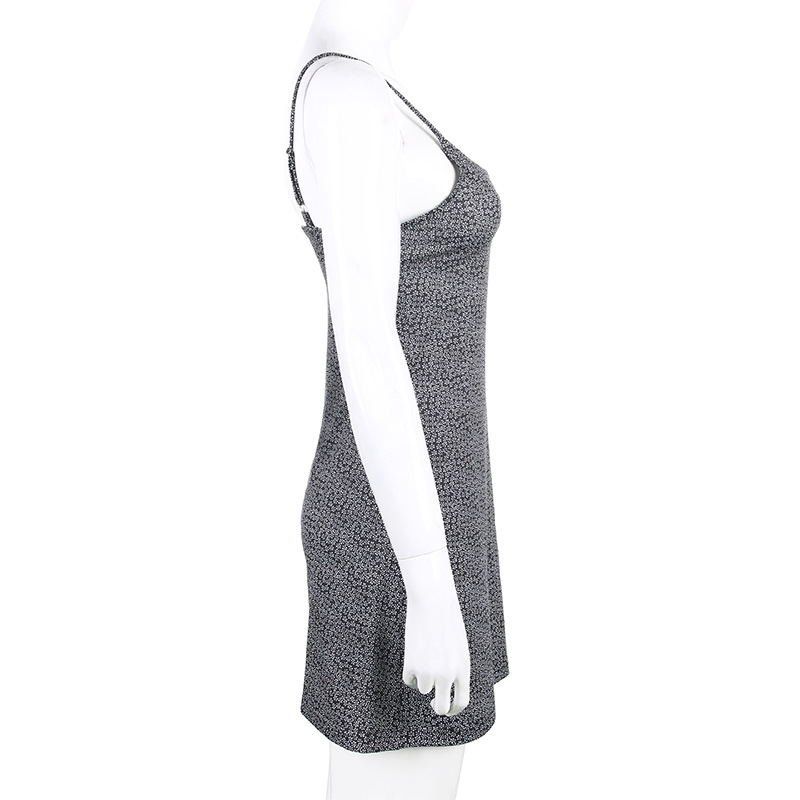 Adjustable strap A-line skirt