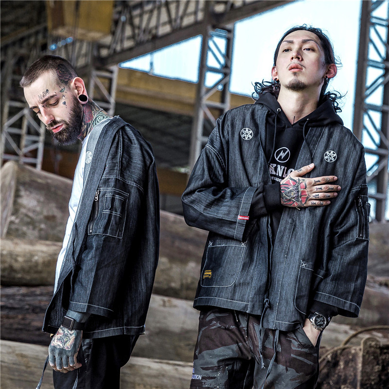 Japanese embroidery and wind robe