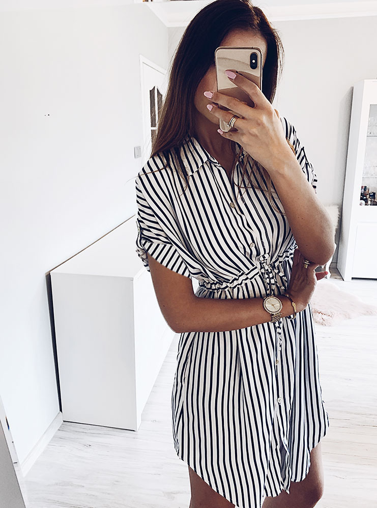 Striped dress with short sleeves