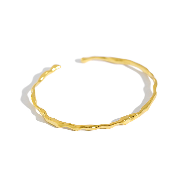 Irregular hammer texture female bracelet