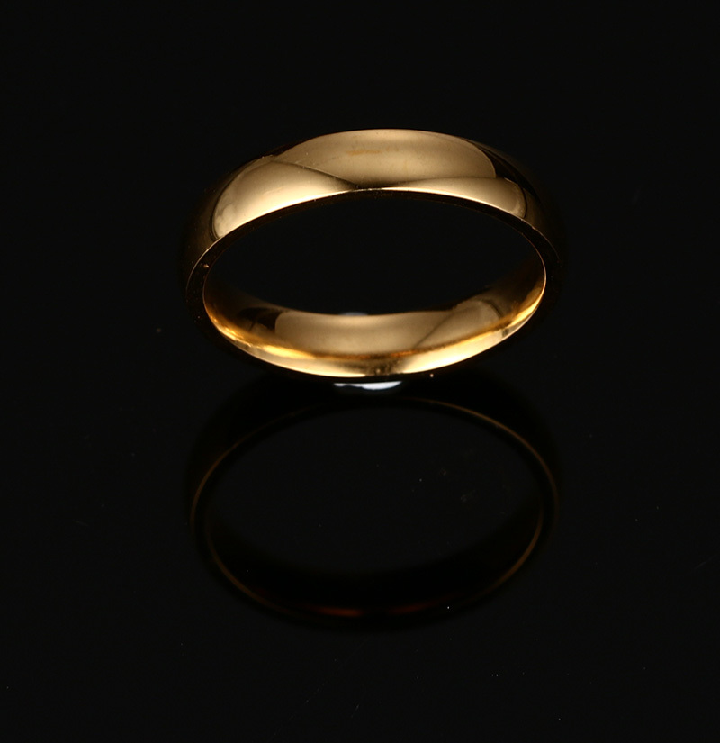 Smooth and fashionable titanium steel ring