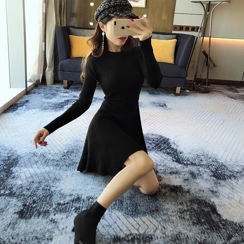 Long-Sleeve Knit Dress, picture 4 of 5