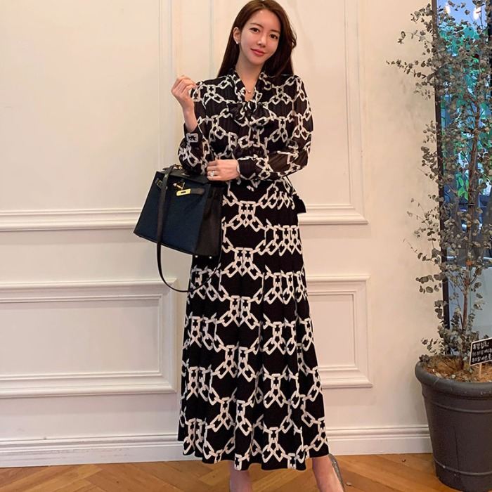 Lace-up chiffon dress