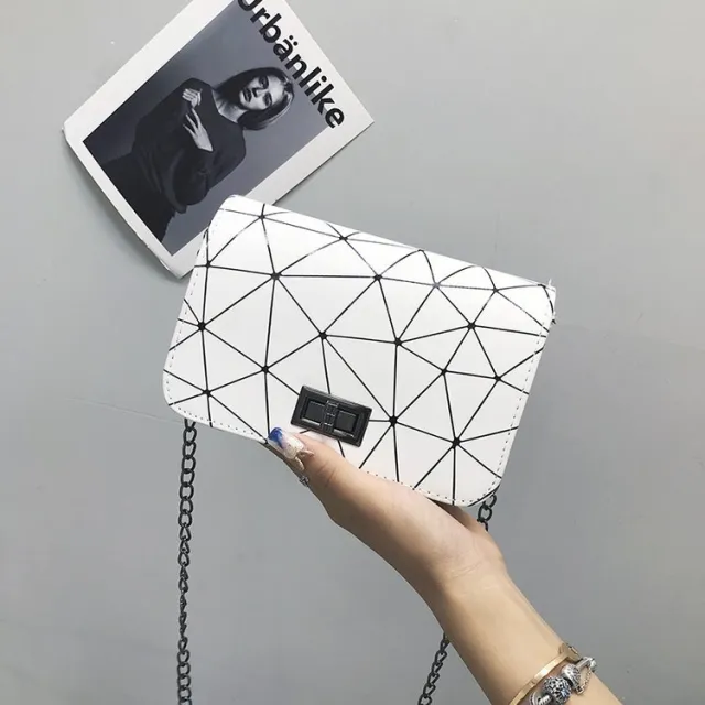 Chain crossbody bag White - Shop at LoveMi