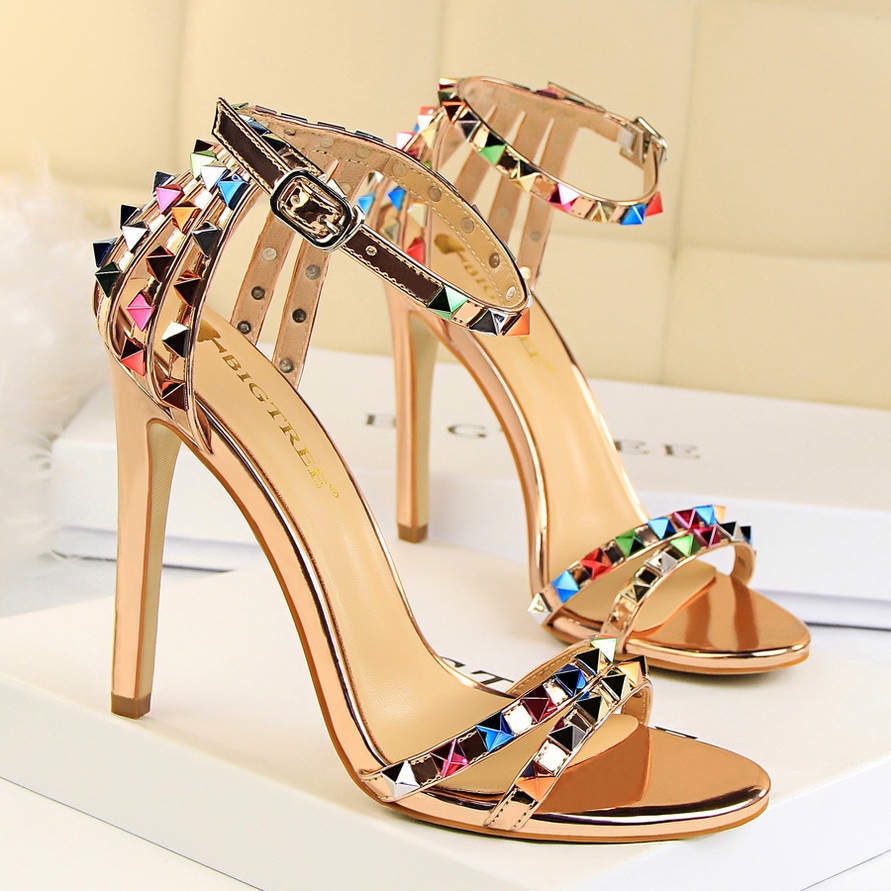 One word with hollow color rivet sandals Champagne 34 - Shop at LoveMi