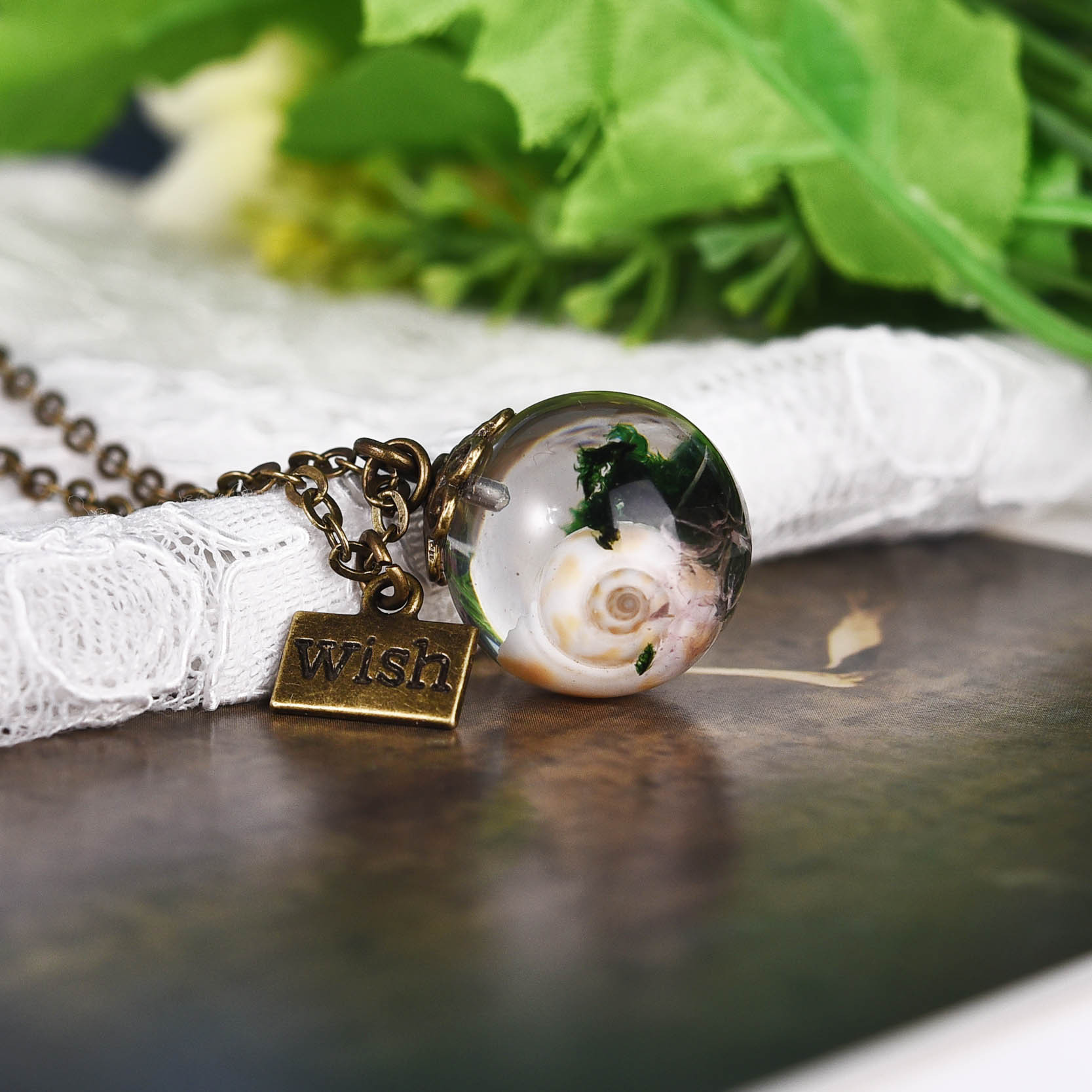 Dried flower pendant necklace