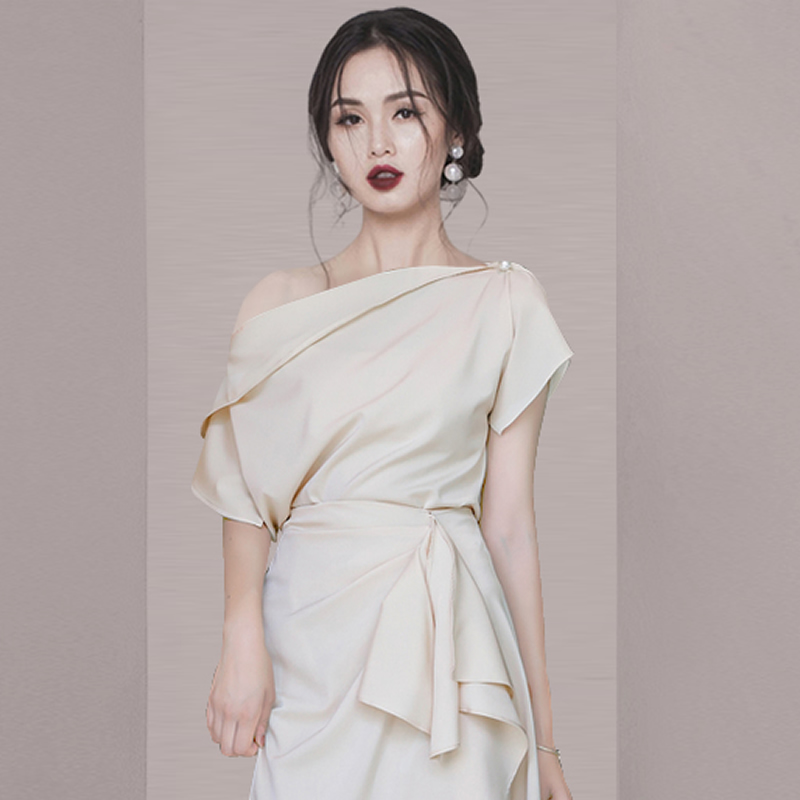 Strapless irregular skirt