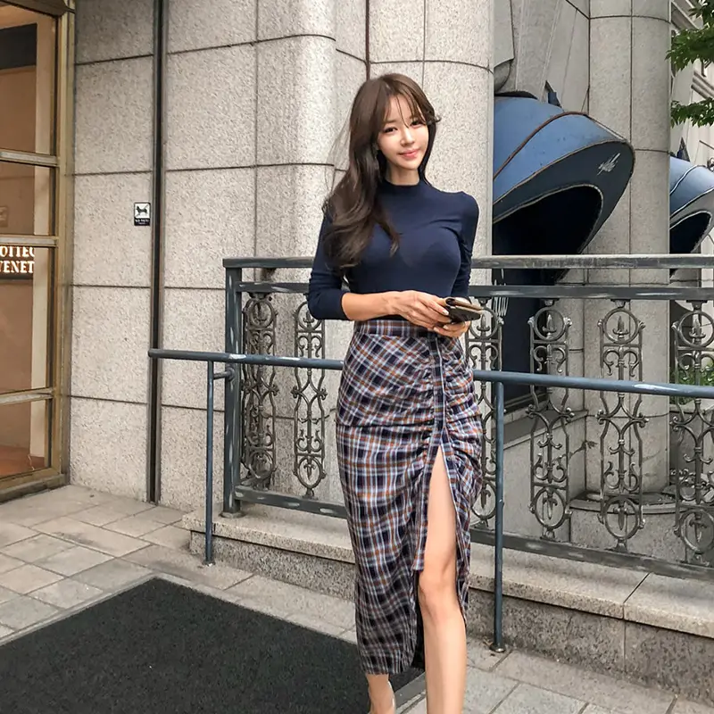 Autumn and winter plaid skirt two-piece suit