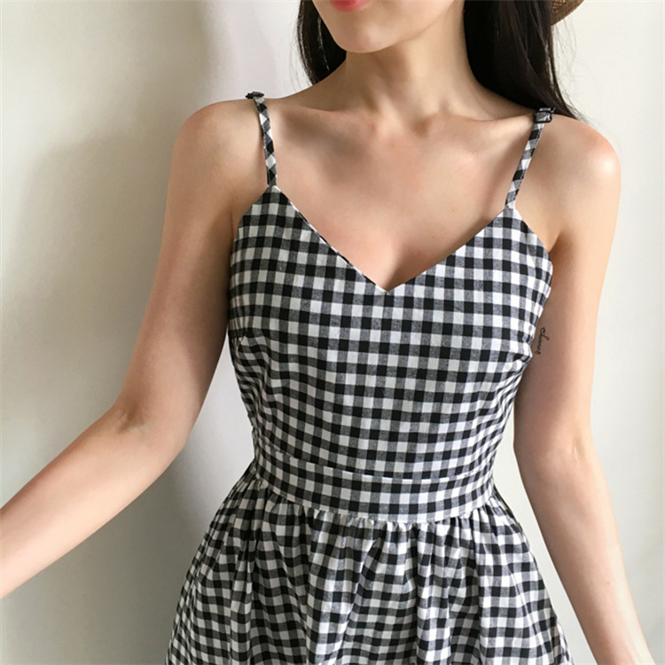 V-neck back strap check dress