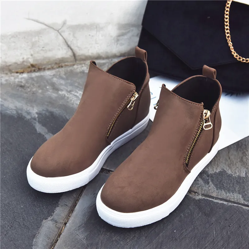 Comfortable round toe flat fashion women's shoes - Brown