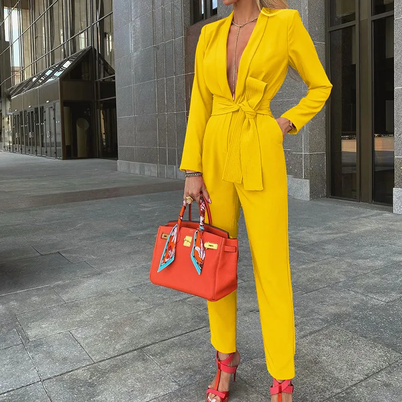 Sexy fashion strapping V-neck Jumpsuit - Yellow