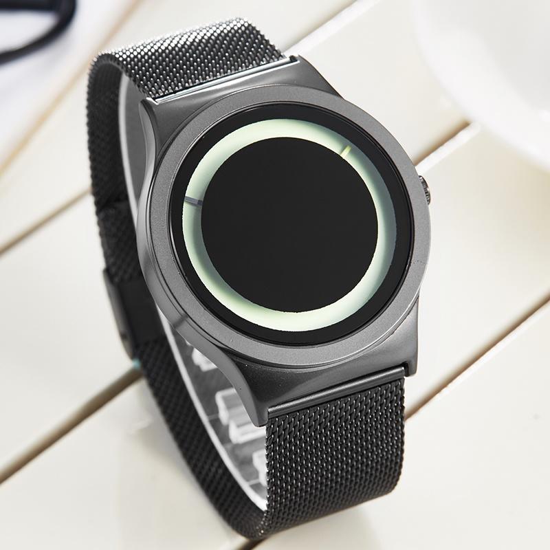 Soldes Montre minimaliste moderne - bracelet en maille, sans marqueurs de cadran, design unique