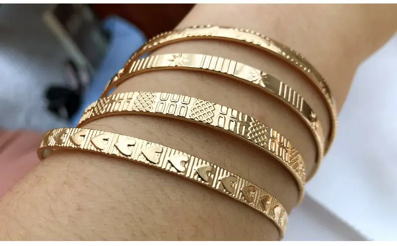 Gold creative bracelet