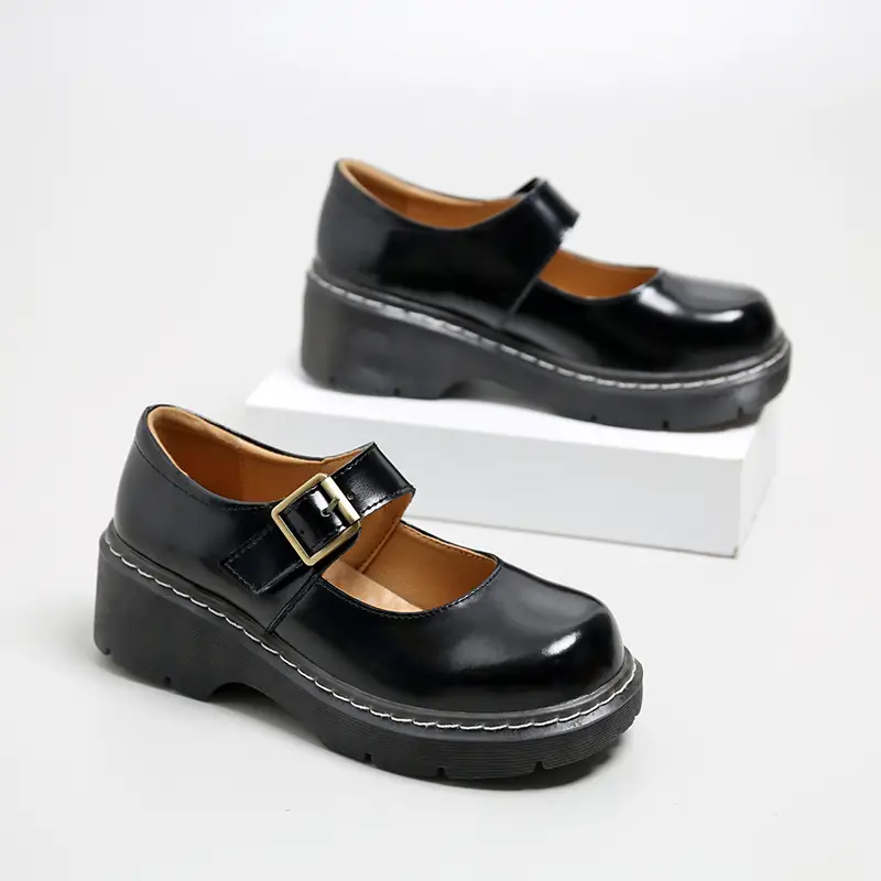Retro women's shoes platform shoes