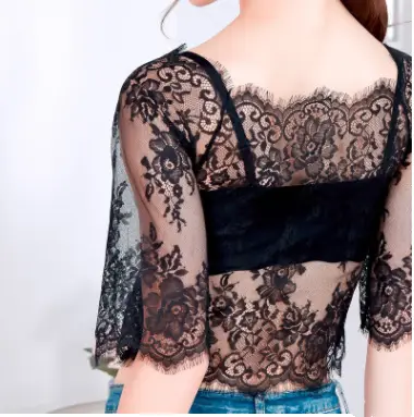 One word collar bottoming shirt