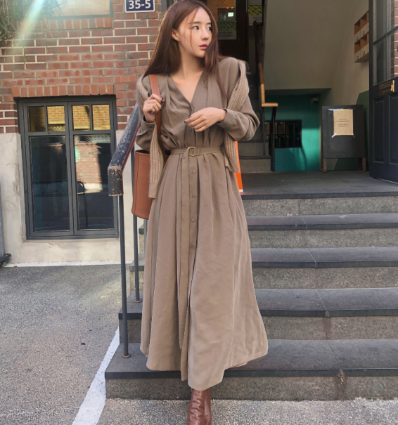 V-neck single-breasted long dress