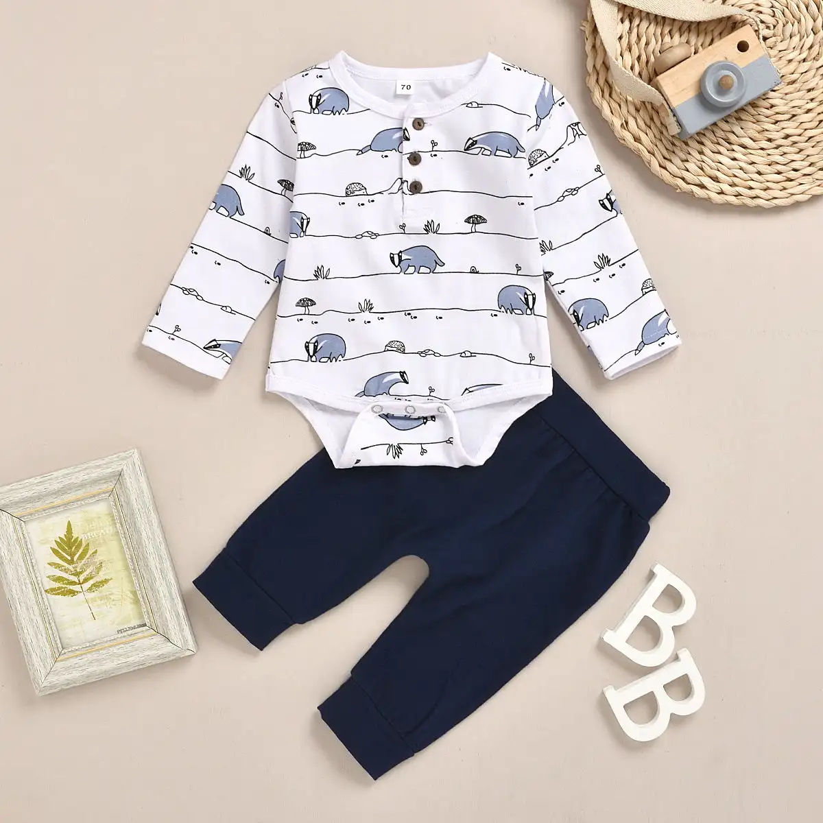 Baby cartoon onesies for men and women