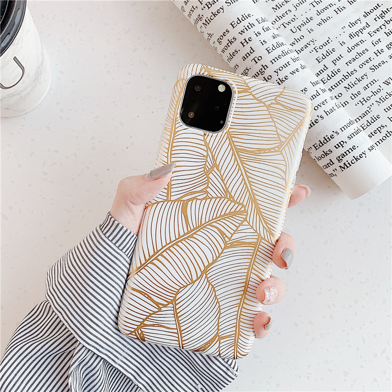 Leaf phone case – Gold, 11