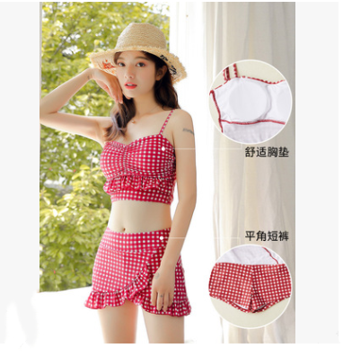 Conservative slim swimsuit