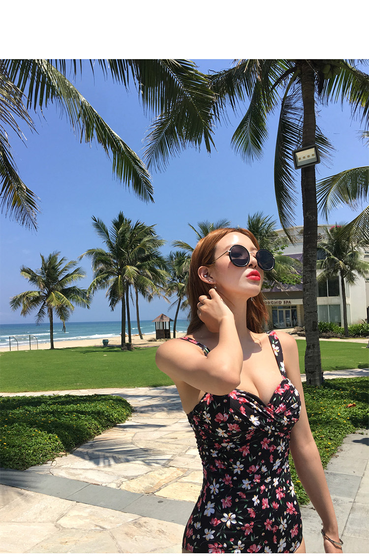 Retro floral one-piece swimsuit - Image 6