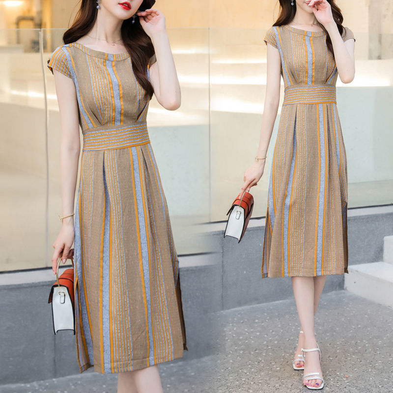Slim slim mid-length striped dress