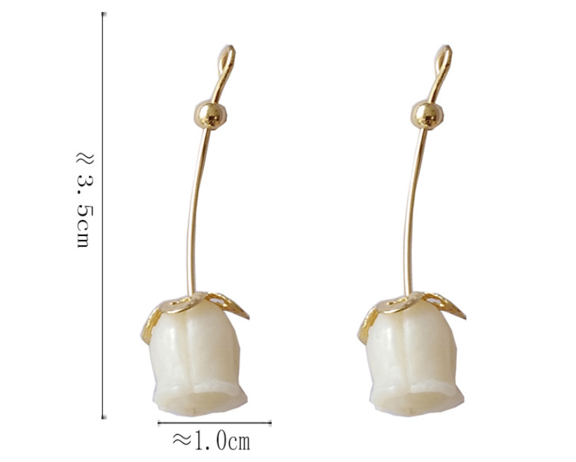 Playful flower earrings