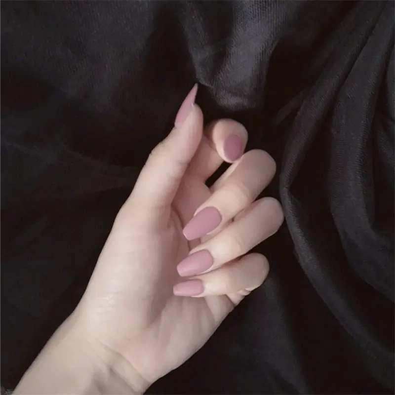 Wearable false nails