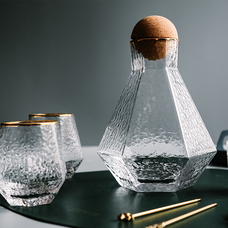 Geometric glass cold kettle