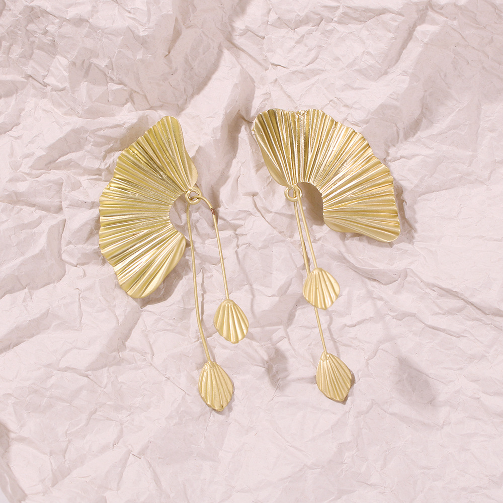 Oversized fan earrings