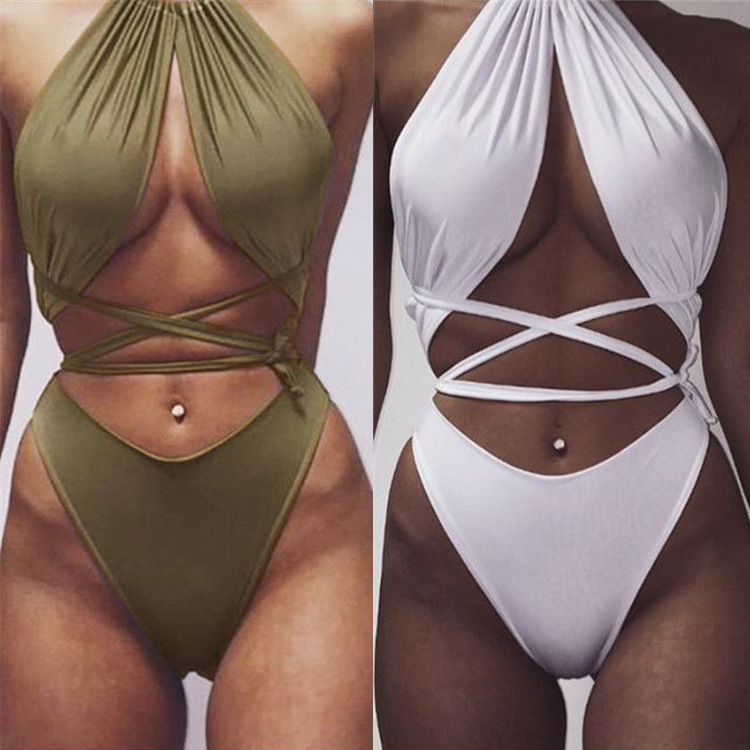 Two piece swimsuit with binding style