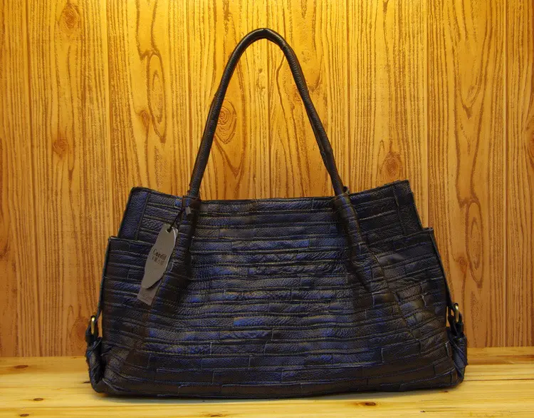 Striped stitching bag shoulder