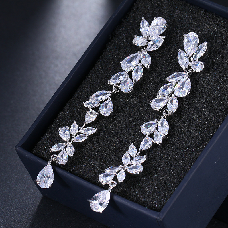 Temperament Zircon Long Earrings