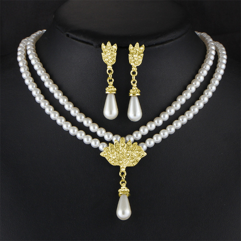 Diamond Short Clavicle Neck Necklace Set