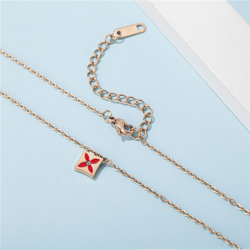 Ladies square flower necklace