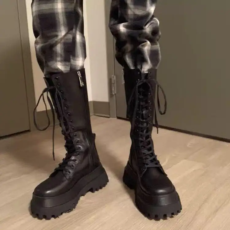 Qualcomm British style Martin boots