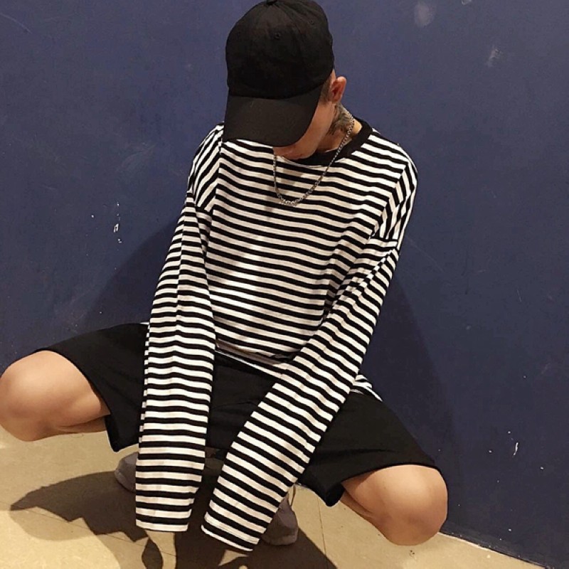 Black and white striped loose T-shirt