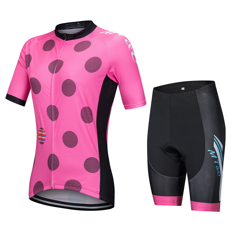 Breathable and sweat wicking cycling wear