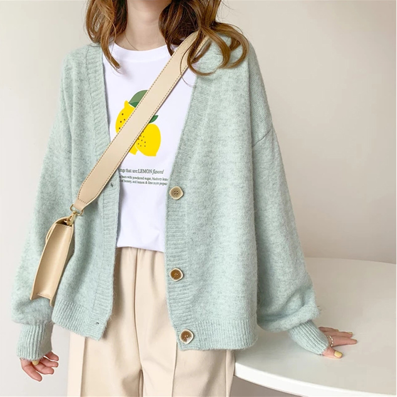 Women's short cardigan sweater