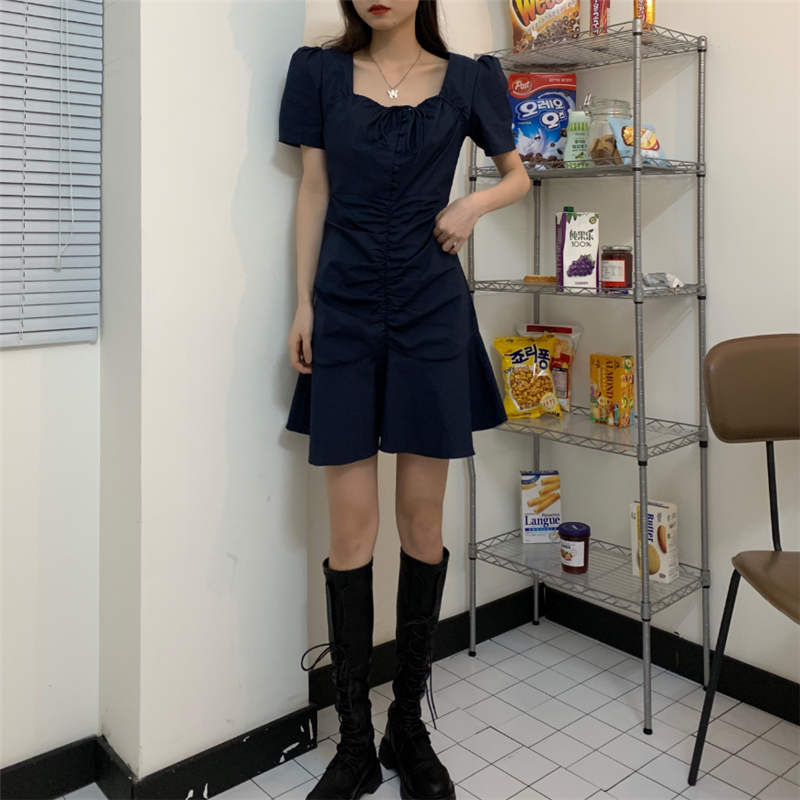 Lace design flounces dress