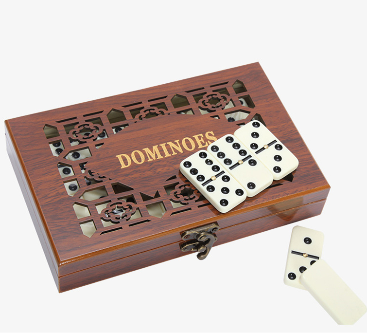 28 Dominoes Set wooden box (Brown)