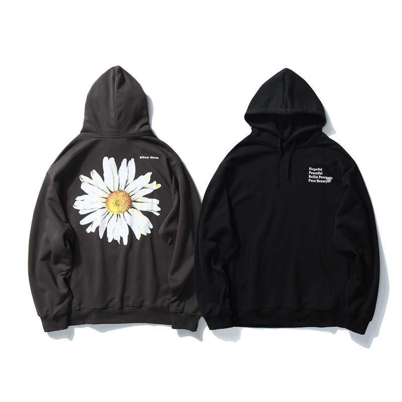 Loose casual sweatshirt with daisy print on back